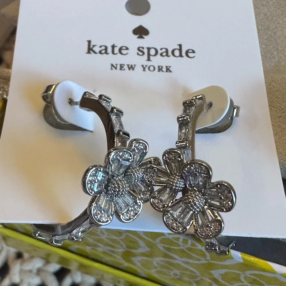 Kate Spade Silver Fleurette Flower Earrings‎ NEW